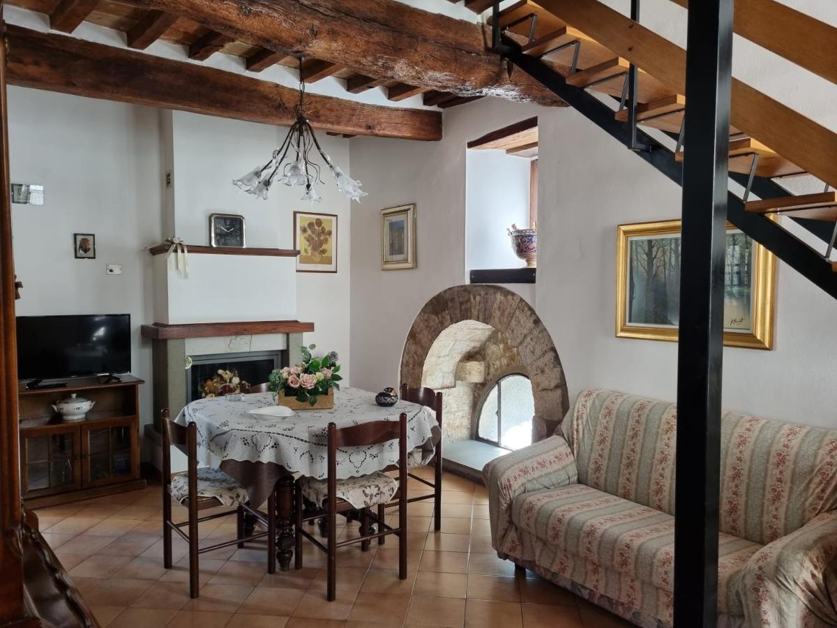 A Casa Di Cristina Leilighet Gubbio Eksteriør bilde
